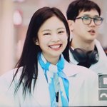 새삼 제니 얼굴 ㅈㄴ작은거 <b>체감</b>
