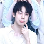 여권 갖고<b>와라</b> 얘들아
