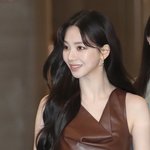 <b>카리나</b> 이 사진 분위기 오진다
