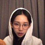 윈터와 카리나가 새벽 엘리베이터에서 겪은 일