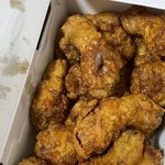 자는 남친 옆에서 치킨뜯는중