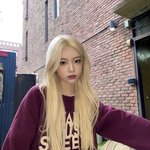 [댓글부탁해] 봄웜라한테 이<b>색깔</b> 별로야?
