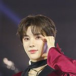 지금 엔터에 있는 <b>사람</b> <b>나이</b>가 몇이야?