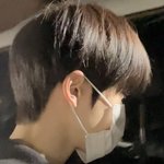 재현 피부 아기같은 이유가 <b>수염자국</b> 없어서인듯