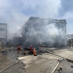 고추장 창고서 불…컨테이너 등 3동 전소
