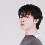 <b>지민이</b> 이거 이쁘다