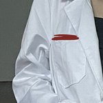 <b>가운</b> 받았다