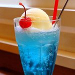 <b>청량</b>함 그 자체인 멜론 소다