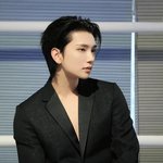 <b>CHIC</b> 매거진 4월호 세븐틴 조슈아 왕자님 아님?