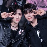 <b>센터즈</b> 조카 붙어있었네