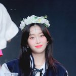 무<b>의식적</b>으로 자꾸 쳐다보게 됨