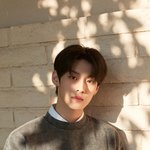 그.. <b>초면</b>이지만.. 우리 운명인 것 같아..