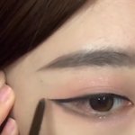 난 이런 눈화장 어울리는애들 왤캐 신기하냐