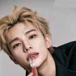 <b>현진</b> 입술 대박..