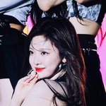 <b>닝이</b> 왤케 예뿌냐......