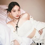스와로브스키 <b>나연</b> 화보