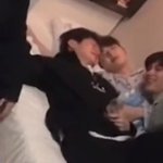 김태래 팔베개 해주는 <b>문정현</b> 실존