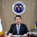 윤대통령 "북한 핵 개발 상황에서는 <b>단돈</b> 1원도 지원 없다"