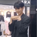 난 언제쯤 성한<b>빈</b>의 <b>이</b> 하트를 실제로 볼 수 있을까