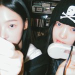 동아리 컨셉으로 사진 찍은 뉴진스