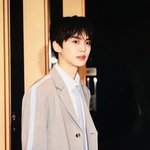 김규빈 어케 이리 생겼노