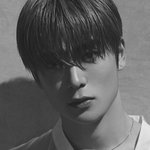 정재현 <b>애쉬</b>그레이 염색으로 컴백 좀