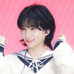 앞머리 유무에 따라 느낌이 달라지는 세븐틴 <b>정한</b> 단발머리