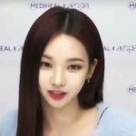 카리나 잘빨개지는 거 개귀여움..