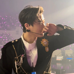 솔직히  <b>제복</b> 문빈? 박제 해줘야댐