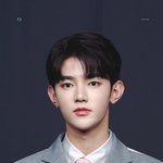 장하오 턱 진짜 <b>뾰족</b>하다