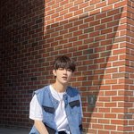 <b>진지</b>하게 위에화 연습생들 다같이 손잡고 하차했으면