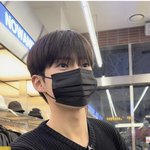 다들 <b>나가</b>줘 성한빈이랑 둘이 있고싶어