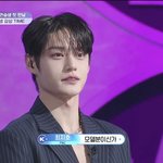 <b>김지웅</b> 팬들아