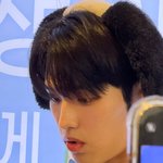 [보이즈플래] 어제 위안부 추모 <b>뱃지</b>하고 강남에 나타나서 일본인들에게...