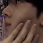 <b>아</b> 한유진 볼 눌린거 진짜 개<b>커</b>엽다