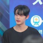 팬들 기다려서 헤<b>메코</b>도 안하고 달려온 연습생