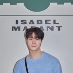 남다른 피지컬과 비주얼이 더 <b>시강</b>인 아이돌