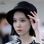 <b>윈터</b> 진짜 하얗네 팔 봐