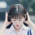 오늘자 <b>중단발</b>로 자른 안유진