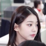 [드루와] 어제 <b>출국사진</b> 보니까 장원영 중단발도