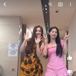 설윤 옷 뭐지?