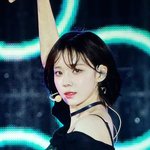 <b>윈터</b> 키가 165인데