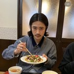 얘들아 이사람 <b>재현</b>이랑 개닮지않음?
