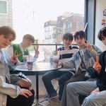 애들 그냥 웨이크<b>원즈</b>로 데뷔하면안됨??