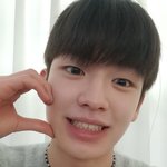 <b>이</b>다을이 찍어준 <b>셀카</b>