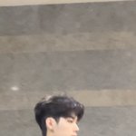 이정현 네 <b>턱선</b>에 베이고싶다