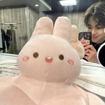 [NCT드림] 재민이 이<b>토끼</b>랑 사진찍었네 ㅋㅋㅋㅋ