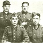 [댓글부탁해] 일루미나티는 <b>자본</b>과 명예에 양심과 영혼을