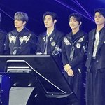 엔하이픈 코디는 <b>대체</b> 무슨 생각으로
