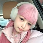 <b>천사</b>라는 건 머리색이 핑크구나